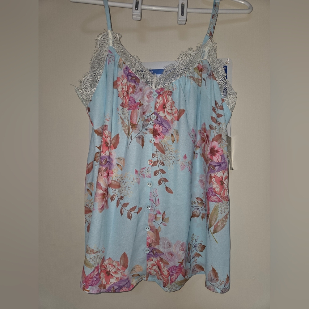 5 Tops Bundle - Picture 4 of 11